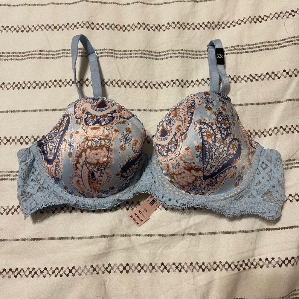 Blue pattern satin bra